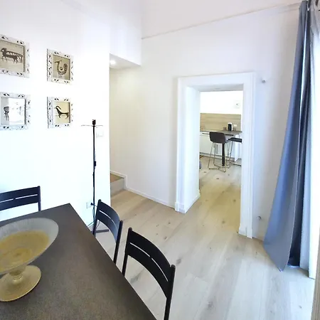 Casa Roca - Elegante E Ampio A Due Passi Dal Centro, Free Parking 公寓 莫迪卡