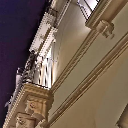 Casa Roca - Elegante E Ampio A Due Passi Dal Centro, Free Parking 莫迪卡