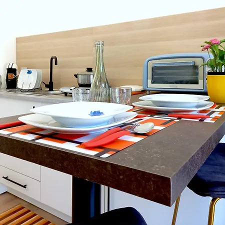 Casa Roca - Elegante A Due Passi Dal Centro, Free Parking 아파트 모디카